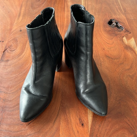 Steve Madden Jacklyn Leather Boot - Picture 2 of 7